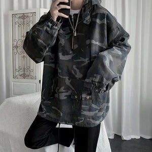 Discover the Ultimate in Versatile Outerwear: Men’s Camouflage Tactical Work Jacket